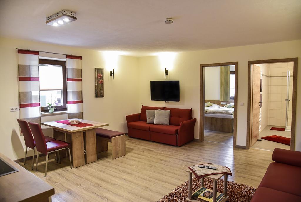 Landhotel Zum Adler Oberbechingen Buitenkant foto