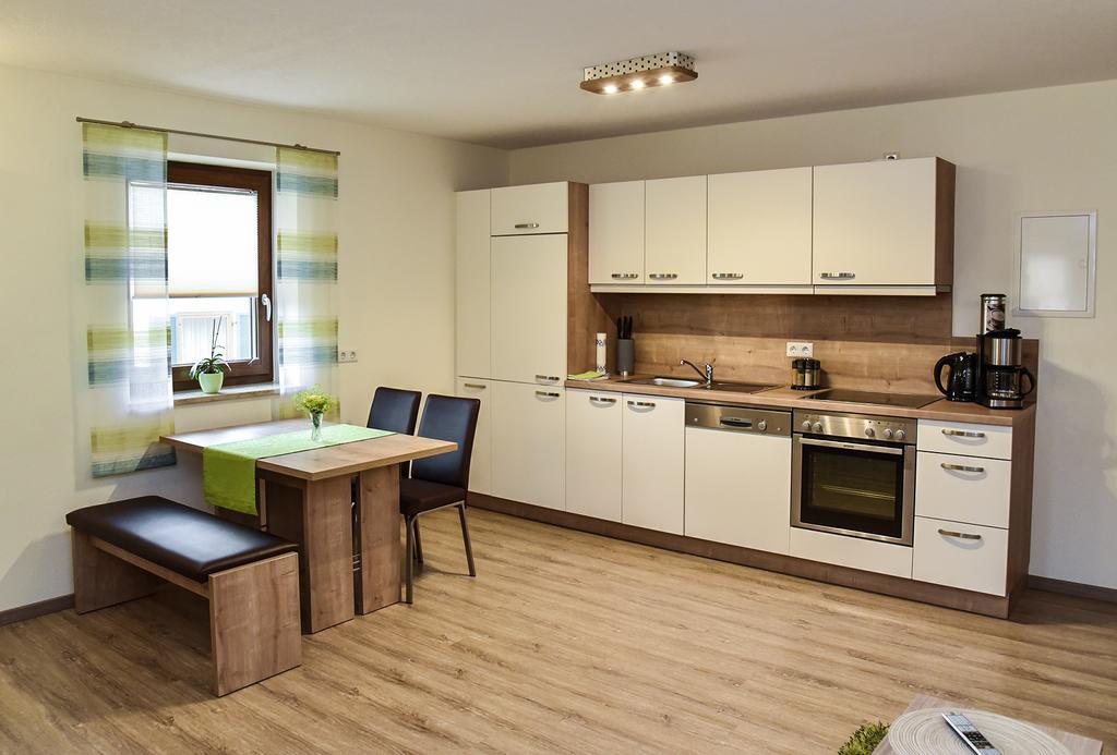 Landhotel Zum Adler Oberbechingen Buitenkant foto