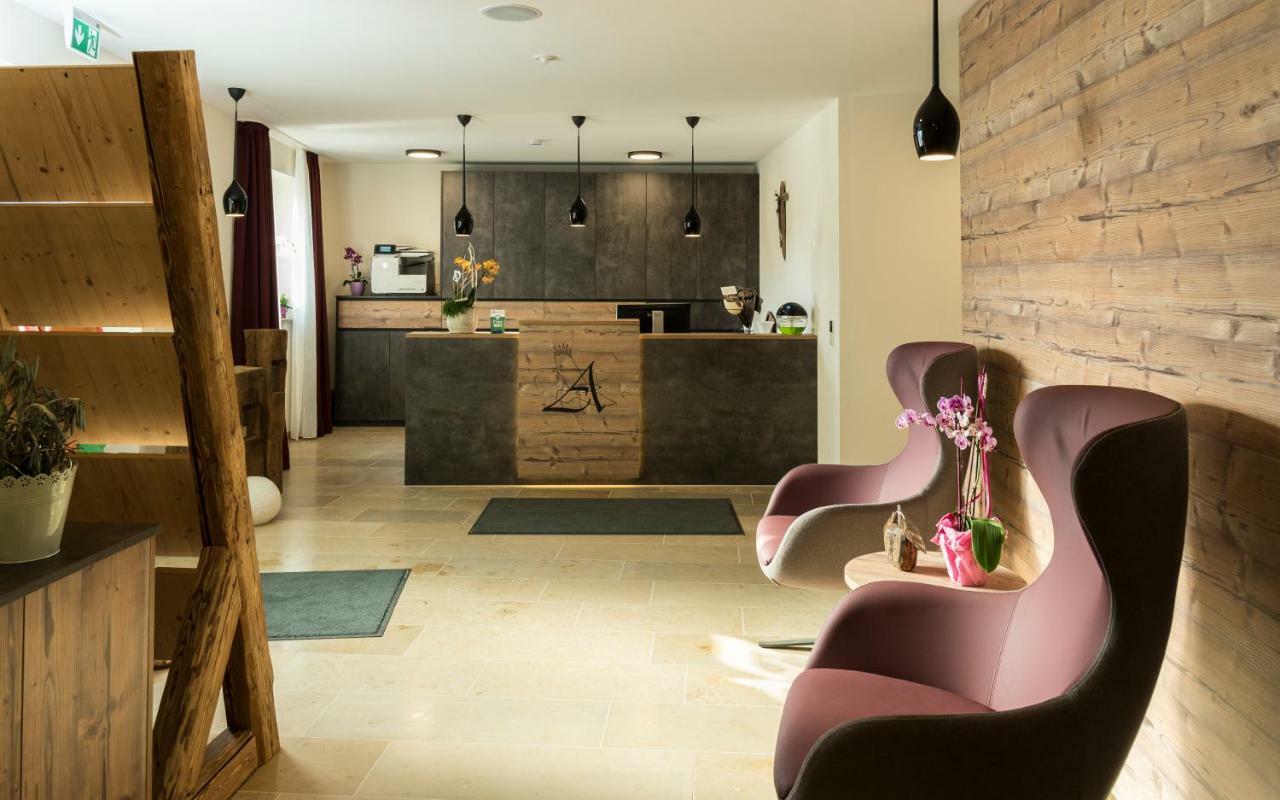 Landhotel Zum Adler Oberbechingen Buitenkant foto