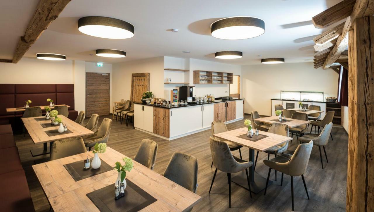 Landhotel Zum Adler Oberbechingen Buitenkant foto