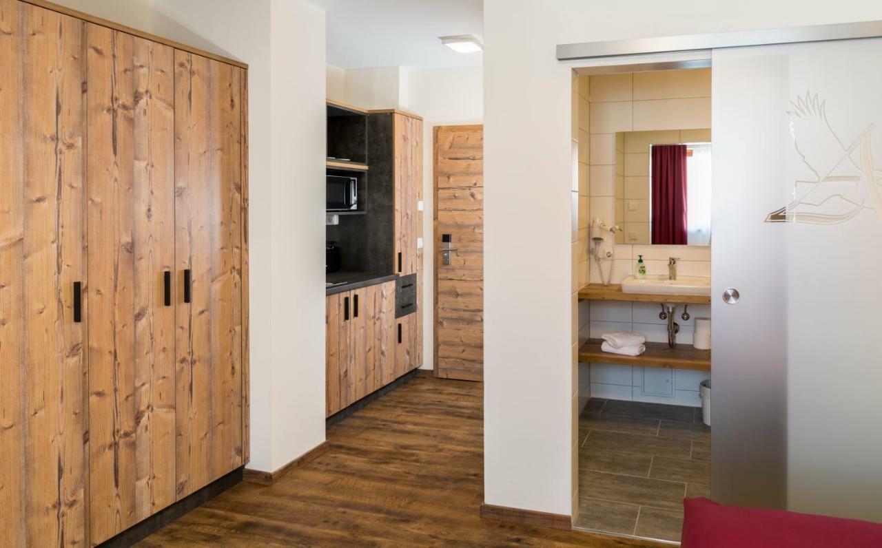 Landhotel Zum Adler Oberbechingen Buitenkant foto